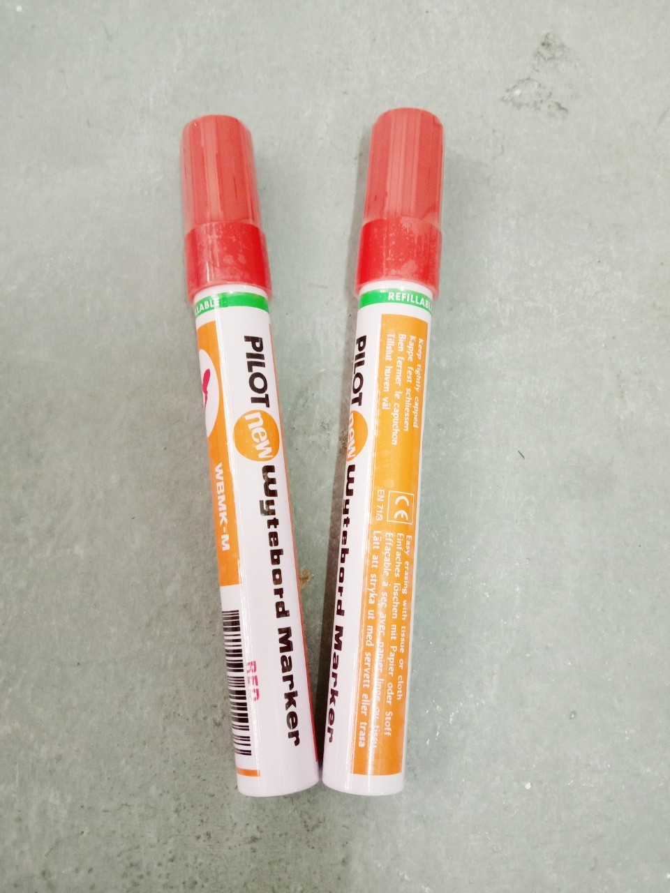 ปากกาไวท์บอร์ด สีแดง